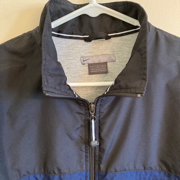 🎉Host Pick🎉Men’s Nike Jacket - Picture 5 of 6